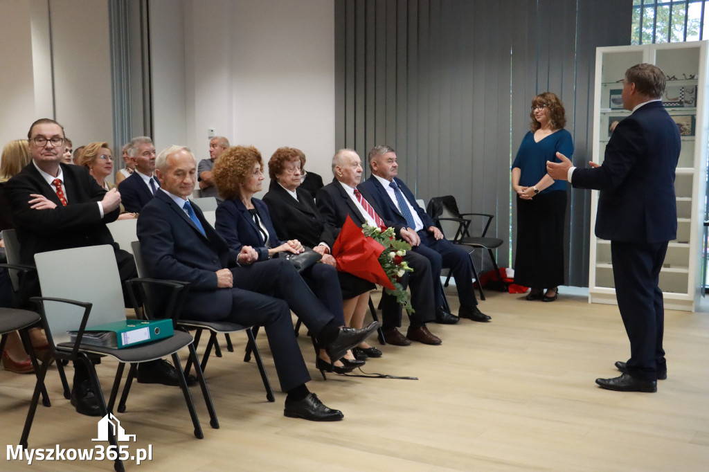 Fotorelacja: Uroczystość Odsłonięcia Pomnika Krystyna I z Koziegłów herbu Lis.