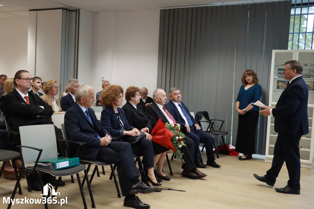 Fotorelacja: Uroczystość Odsłonięcia Pomnika Krystyna I z Koziegłów herbu Lis.