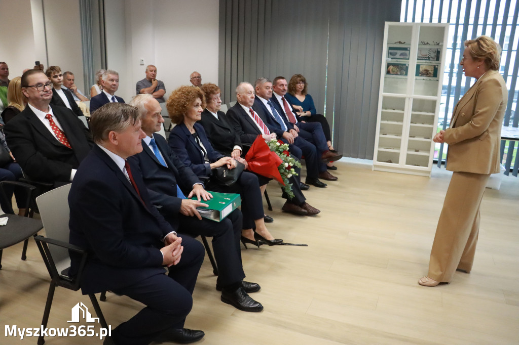 Fotorelacja: Uroczystość Odsłonięcia Pomnika Krystyna I z Koziegłów herbu Lis.