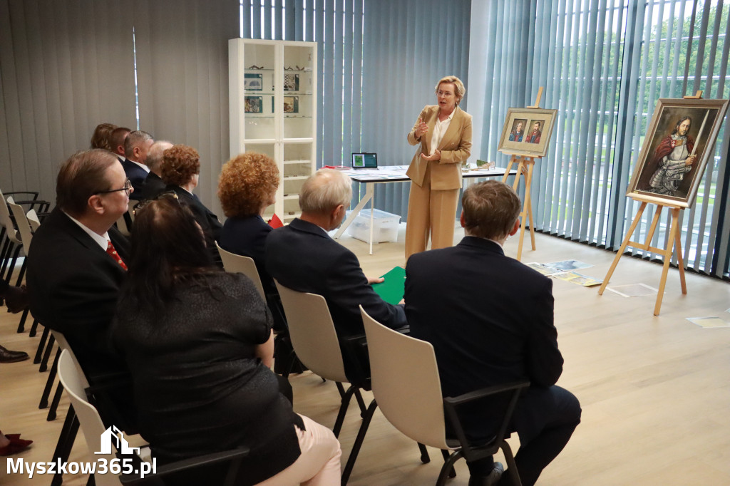 Fotorelacja: Uroczystość Odsłonięcia Pomnika Krystyna I z Koziegłów herbu Lis.