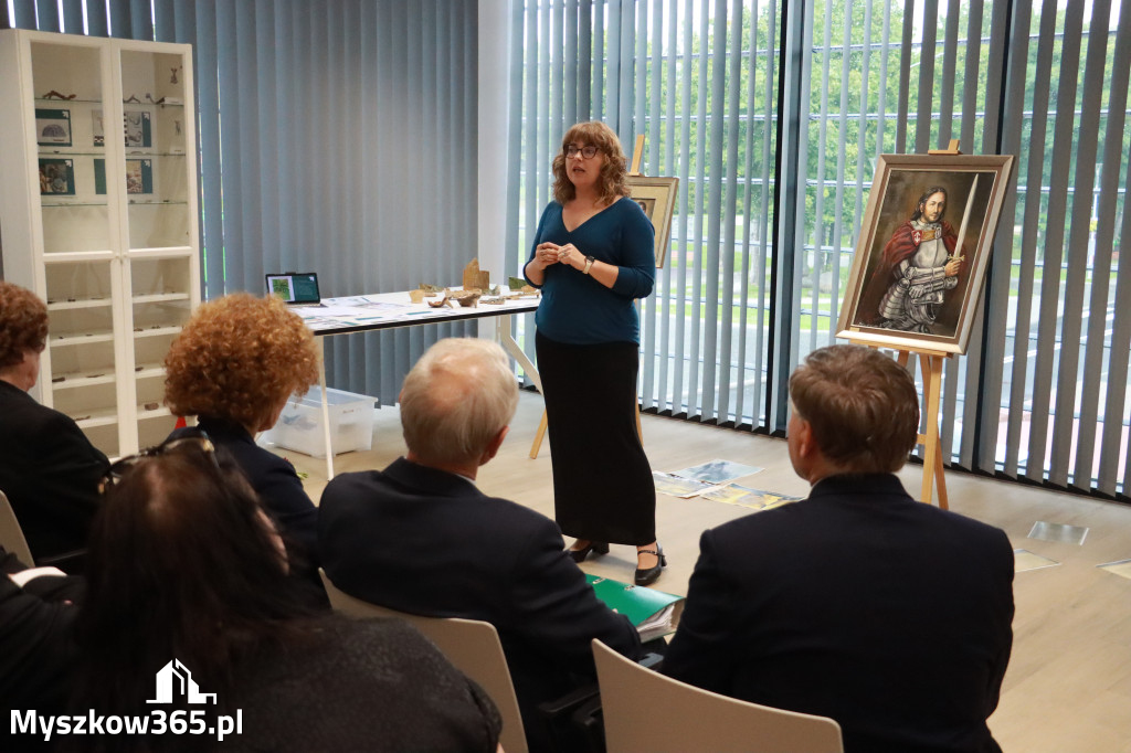 Fotorelacja: Uroczystość Odsłonięcia Pomnika Krystyna I z Koziegłów herbu Lis.