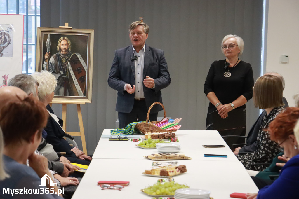 Fotorelacja: Uroczyste Odsłonięcie gabloty KOZIOŁEK ŁĄCZY LUDZI