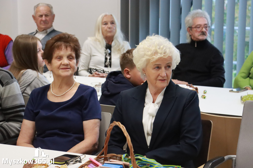 Fotorelacja: Uroczyste Odsłonięcie gabloty KOZIOŁEK ŁĄCZY LUDZI