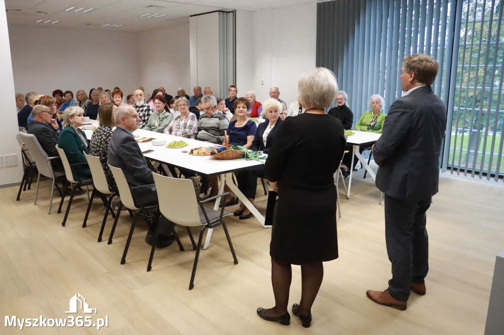 Fotorelacja: Uroczyste Odsłonięcie gabloty KOZIOŁEK ŁĄCZY LUDZI