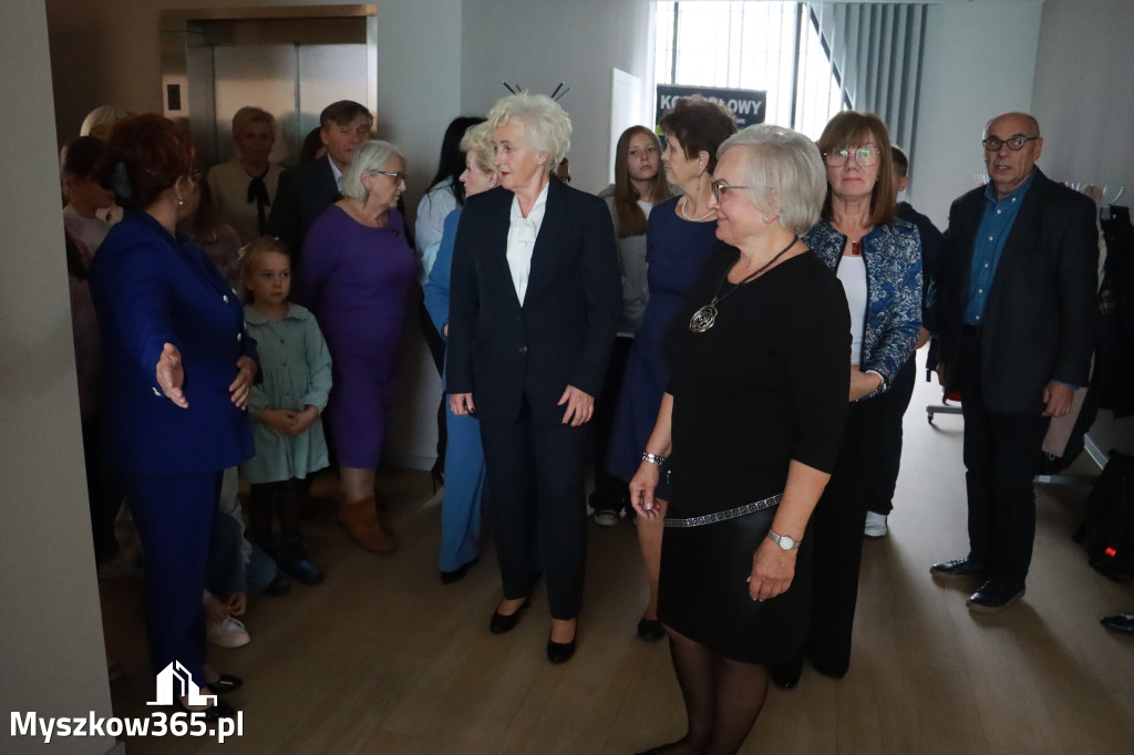 Fotorelacja: Uroczyste Odsłonięcie gabloty KOZIOŁEK ŁĄCZY LUDZI