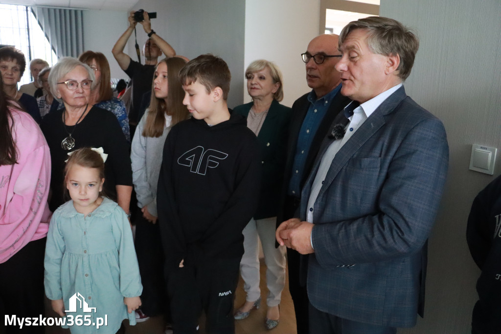 Fotorelacja: Uroczyste Odsłonięcie gabloty KOZIOŁEK ŁĄCZY LUDZI