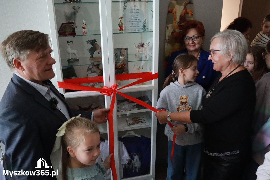 Fotorelacja: Uroczyste Odsłonięcie gabloty KOZIOŁEK ŁĄCZY LUDZI