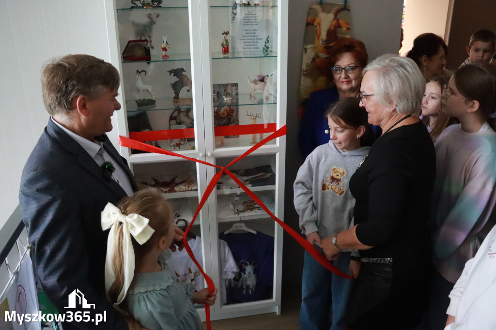 Fotorelacja: Uroczyste Odsłonięcie gabloty KOZIOŁEK ŁĄCZY LUDZI