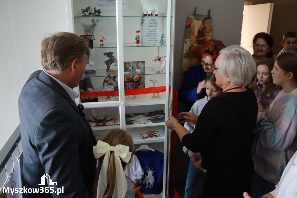 Fotorelacja: Uroczyste Odsłonięcie gabloty KOZIOŁEK ŁĄCZY LUDZI