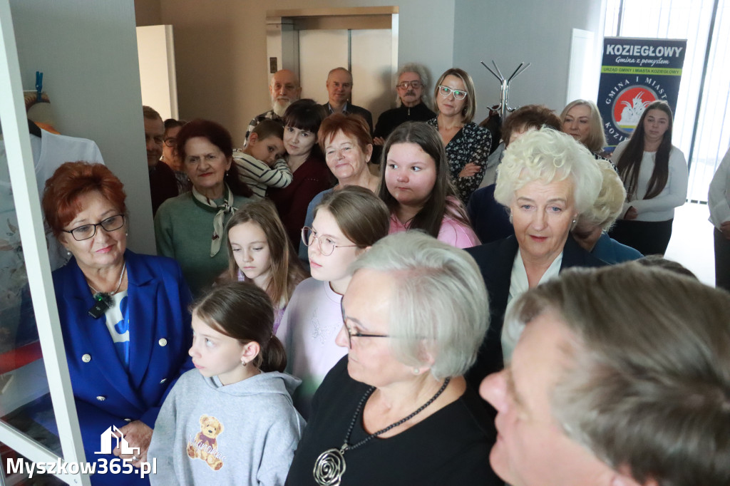 Fotorelacja: Uroczyste Odsłonięcie gabloty KOZIOŁEK ŁĄCZY LUDZI