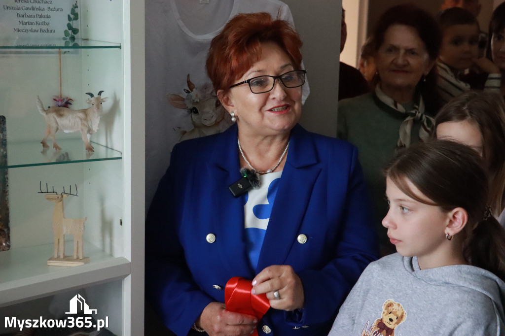 Fotorelacja: Uroczyste Odsłonięcie gabloty KOZIOŁEK ŁĄCZY LUDZI