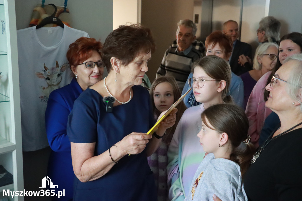 Fotorelacja: Uroczyste Odsłonięcie gabloty KOZIOŁEK ŁĄCZY LUDZI