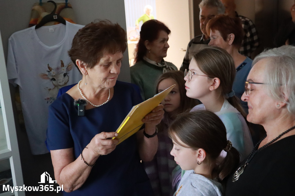 Fotorelacja: Uroczyste Odsłonięcie gabloty KOZIOŁEK ŁĄCZY LUDZI
