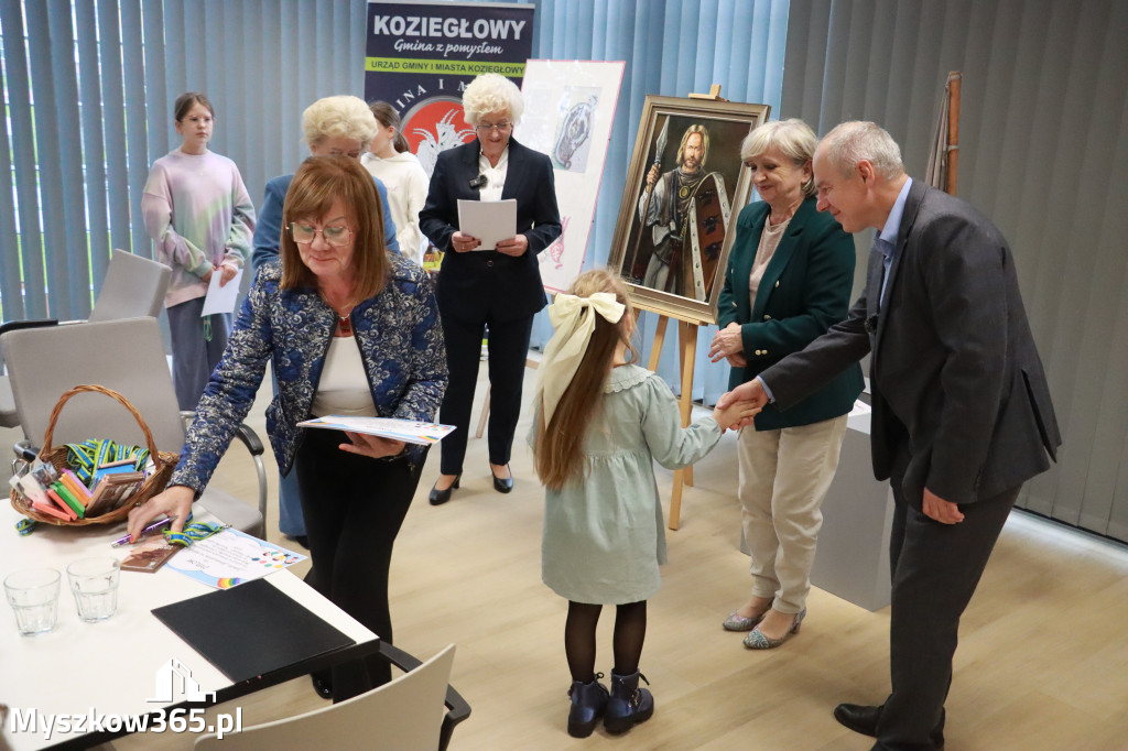 Fotorelacja: Uroczyste Odsłonięcie gabloty KOZIOŁEK ŁĄCZY LUDZI
