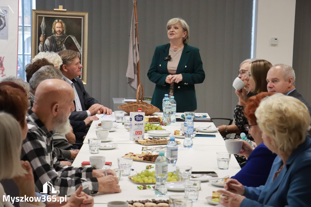 Fotorelacja: Uroczyste Odsłonięcie gabloty KOZIOŁEK ŁĄCZY LUDZI