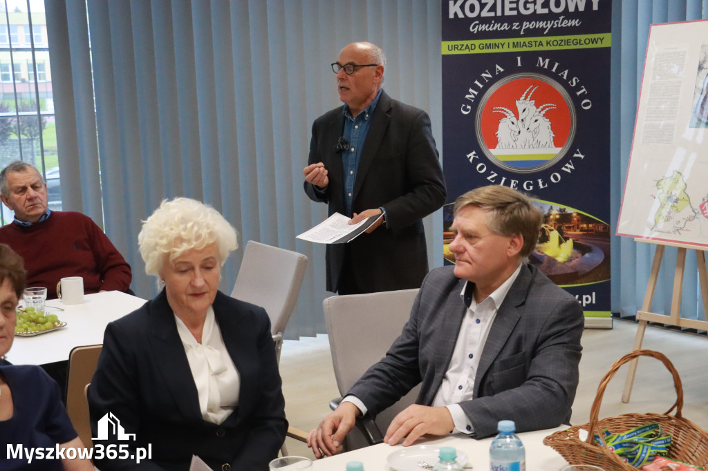 Fotorelacja: Uroczyste Odsłonięcie gabloty KOZIOŁEK ŁĄCZY LUDZI