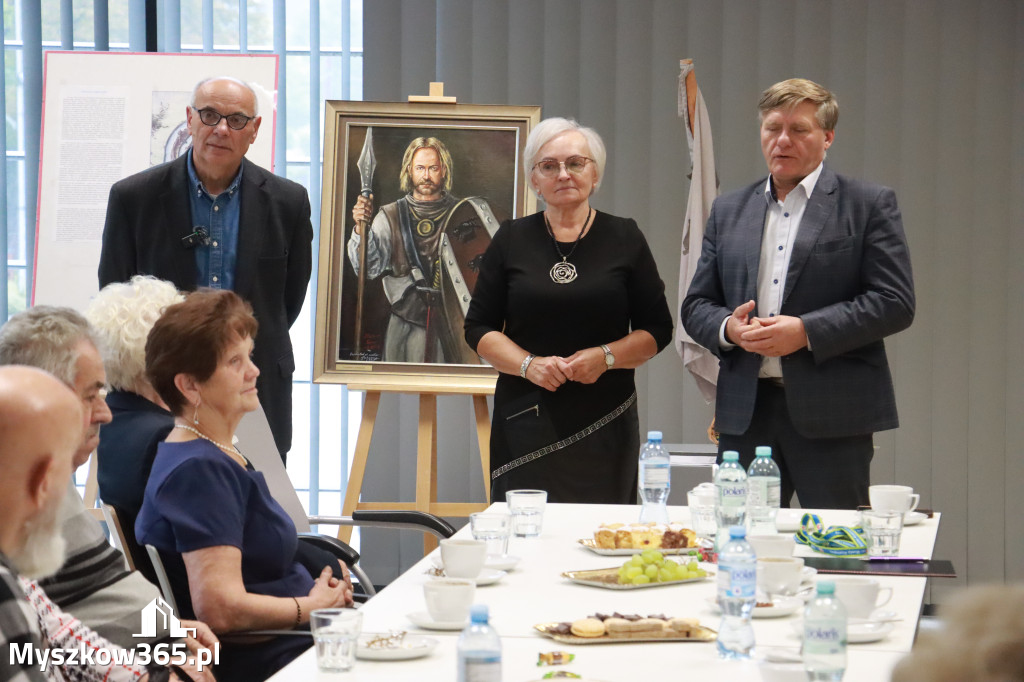 Fotorelacja: Uroczyste Odsłonięcie gabloty KOZIOŁEK ŁĄCZY LUDZI
