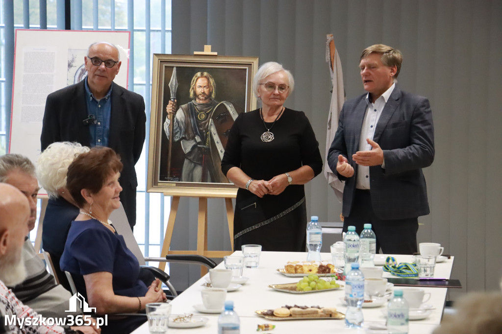 Fotorelacja: Uroczyste Odsłonięcie gabloty KOZIOŁEK ŁĄCZY LUDZI