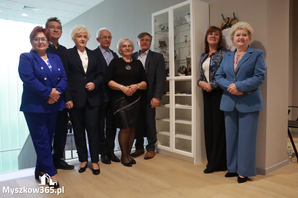 Fotorelacja: Uroczyste Odsłonięcie gabloty KOZIOŁEK ŁĄCZY LUDZI