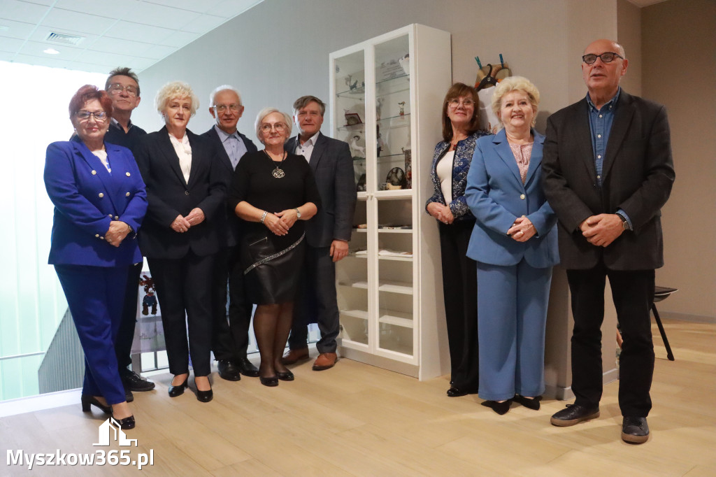Fotorelacja: Uroczyste Odsłonięcie gabloty KOZIOŁEK ŁĄCZY LUDZI