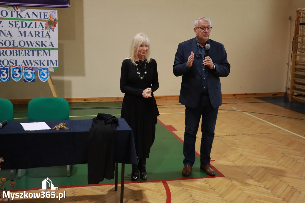 Fotorelacja: Sędzia Anna Maria Wesołowska w SP3 Myszków