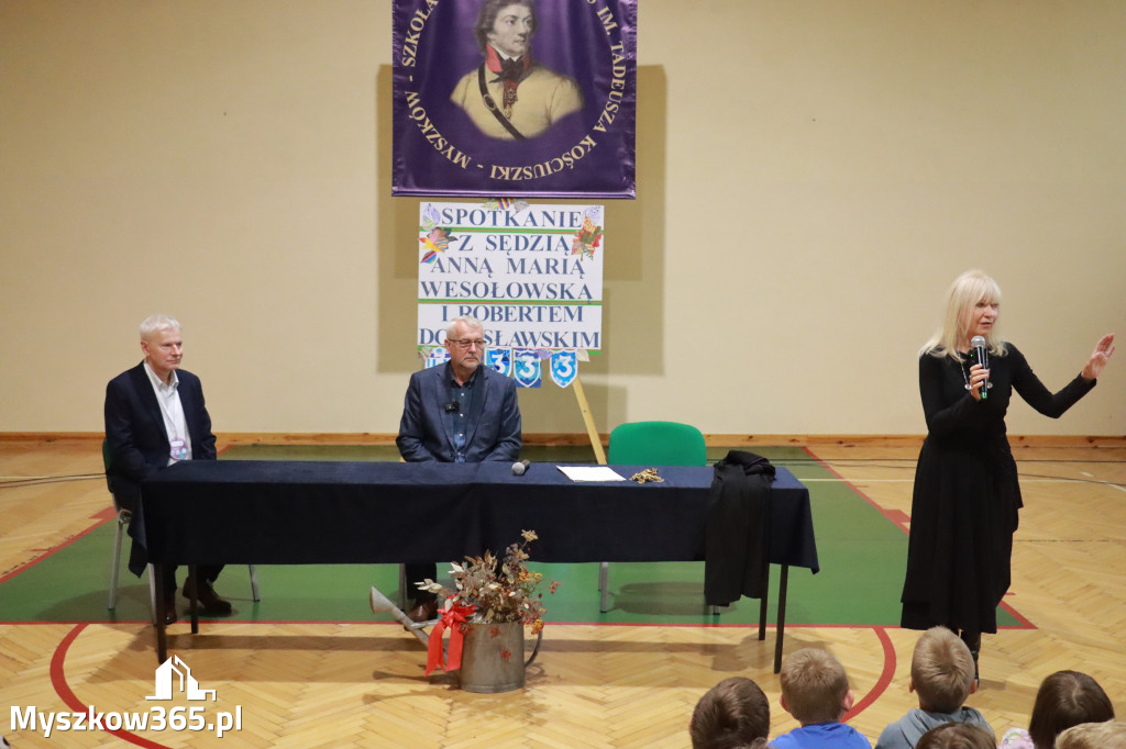 Fotorelacja: Sędzia Anna Maria Wesołowska w SP3 Myszków