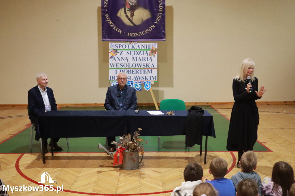 Fotorelacja: Sędzia Anna Maria Wesołowska w SP3 Myszków