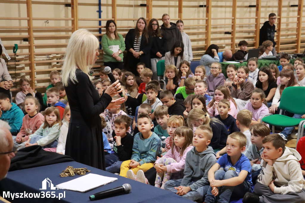 Fotorelacja: Sędzia Anna Maria Wesołowska w SP3 Myszków