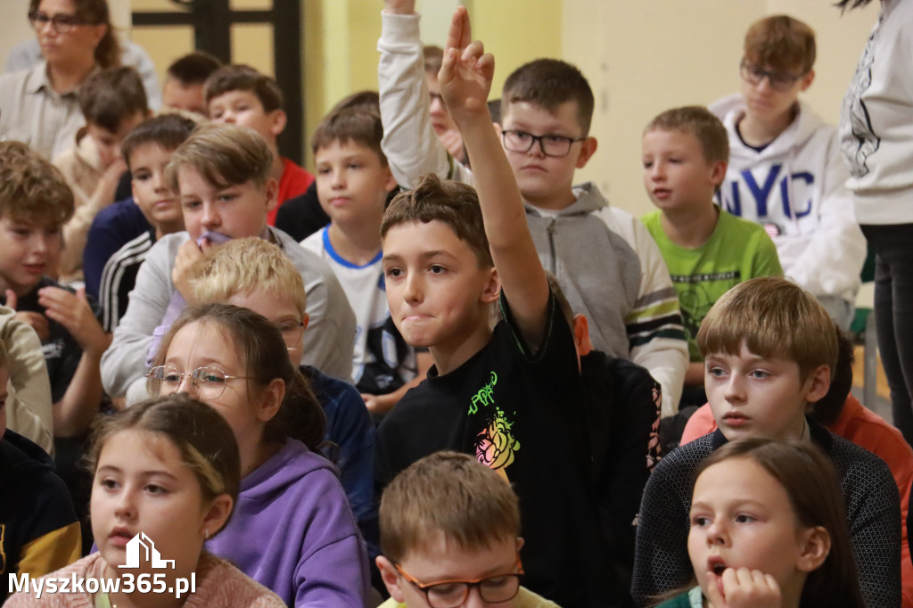 Fotorelacja: Sędzia Anna Maria Wesołowska w SP3 Myszków