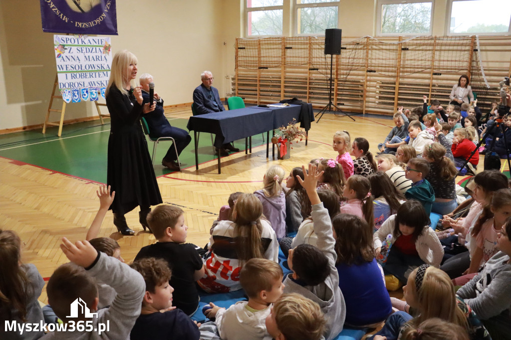 Fotorelacja: Sędzia Anna Maria Wesołowska w SP3 Myszków