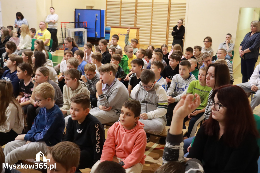 Fotorelacja: Sędzia Anna Maria Wesołowska w SP3 Myszków