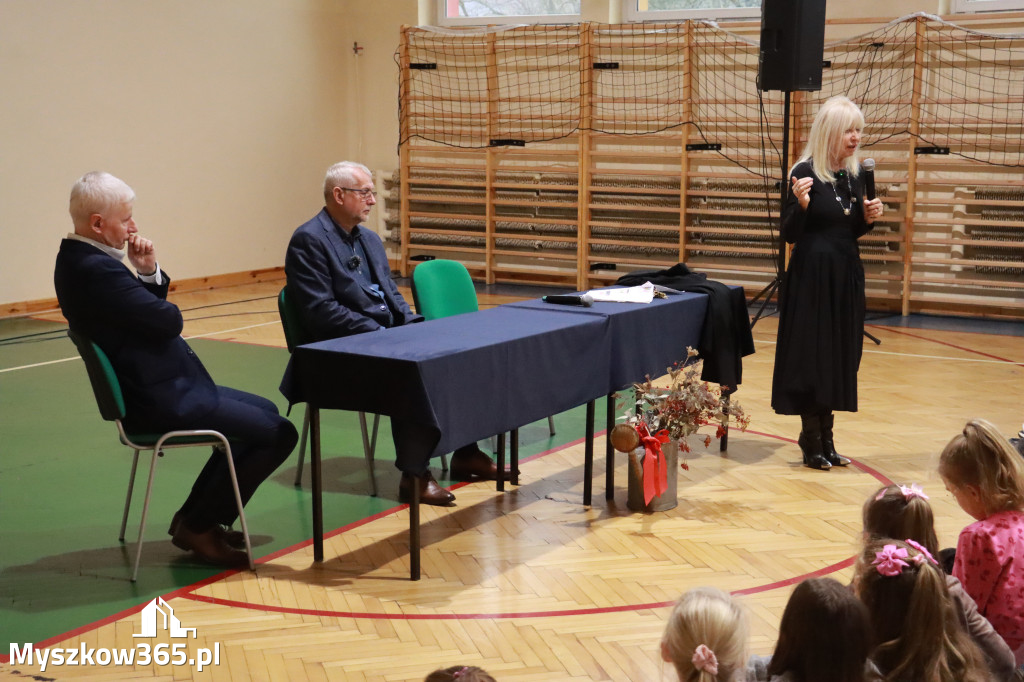 Fotorelacja: Sędzia Anna Maria Wesołowska w SP3 Myszków