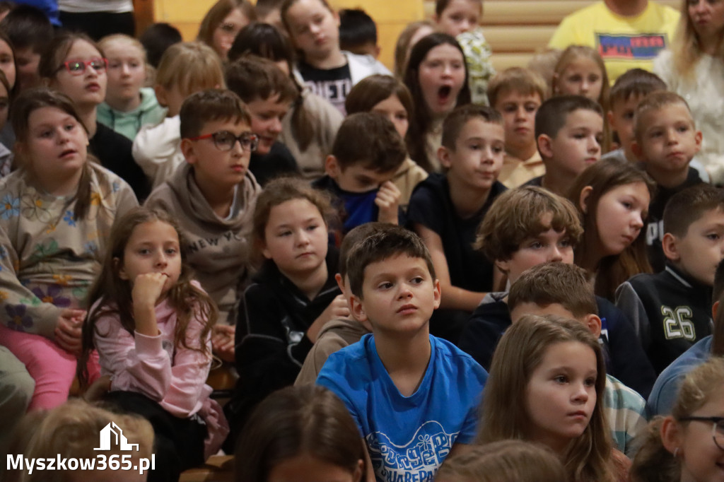 Fotorelacja: Sędzia Anna Maria Wesołowska w SP3 Myszków