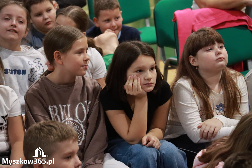 Fotorelacja: Sędzia Anna Maria Wesołowska w SP3 Myszków