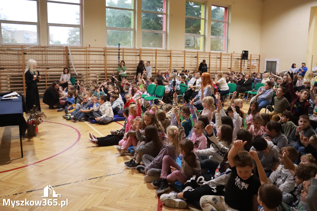 Fotorelacja: Sędzia Anna Maria Wesołowska w SP3 Myszków
