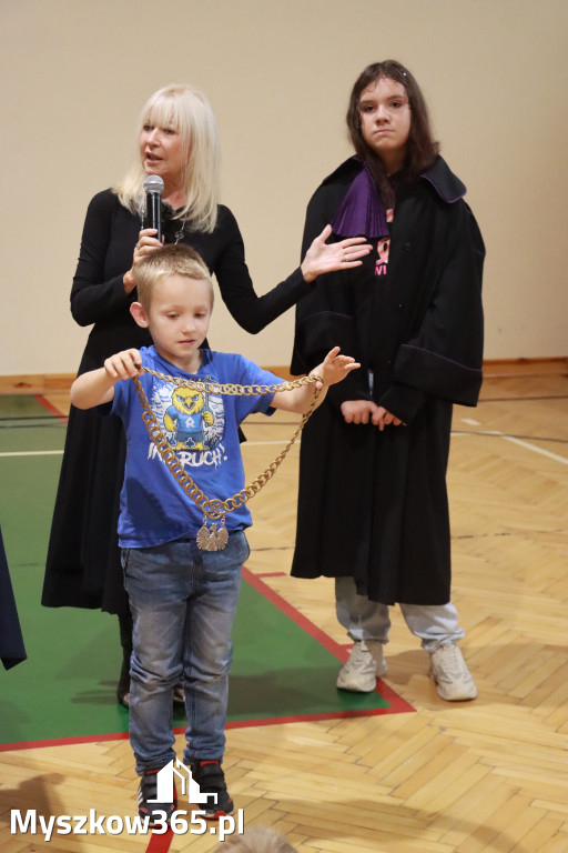 Fotorelacja: Sędzia Anna Maria Wesołowska w SP3 Myszków