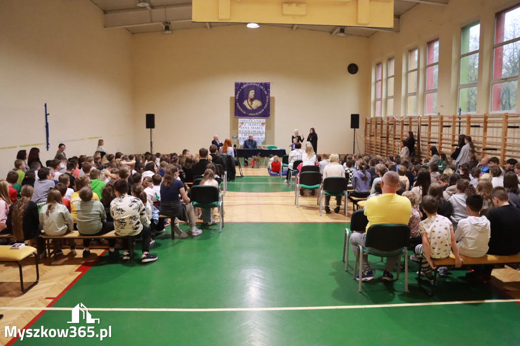 Fotorelacja: Sędzia Anna Maria Wesołowska w SP3 Myszków