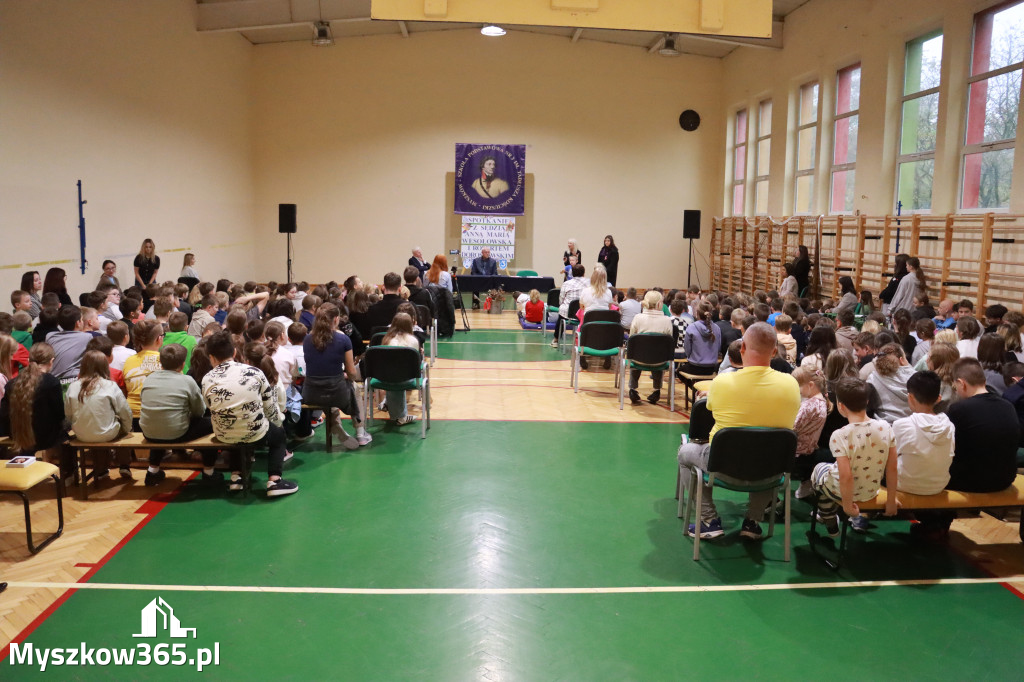 Fotorelacja: Sędzia Anna Maria Wesołowska w SP3 Myszków
