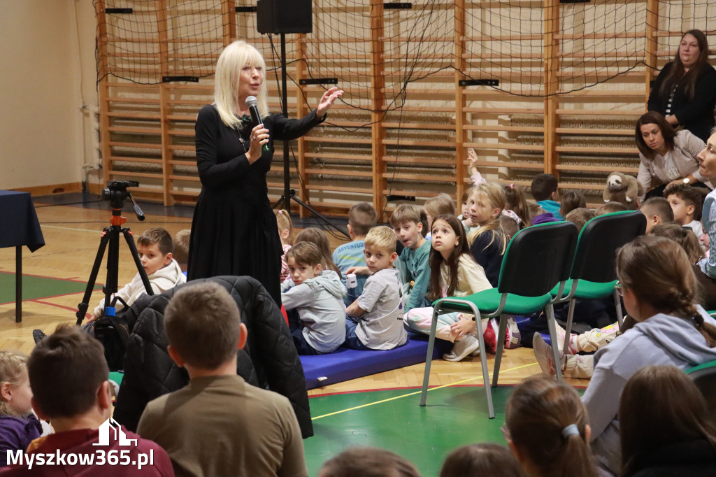 Fotorelacja: Sędzia Anna Maria Wesołowska w SP3 Myszków