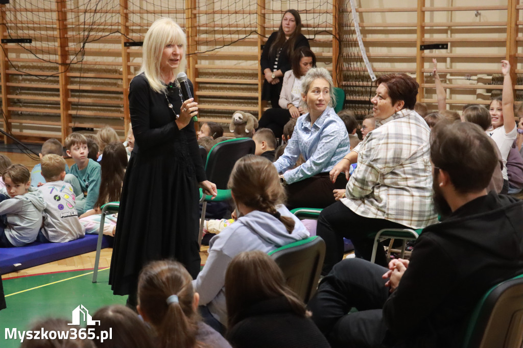 Fotorelacja: Sędzia Anna Maria Wesołowska w SP3 Myszków