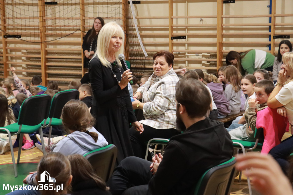 Fotorelacja: Sędzia Anna Maria Wesołowska w SP3 Myszków