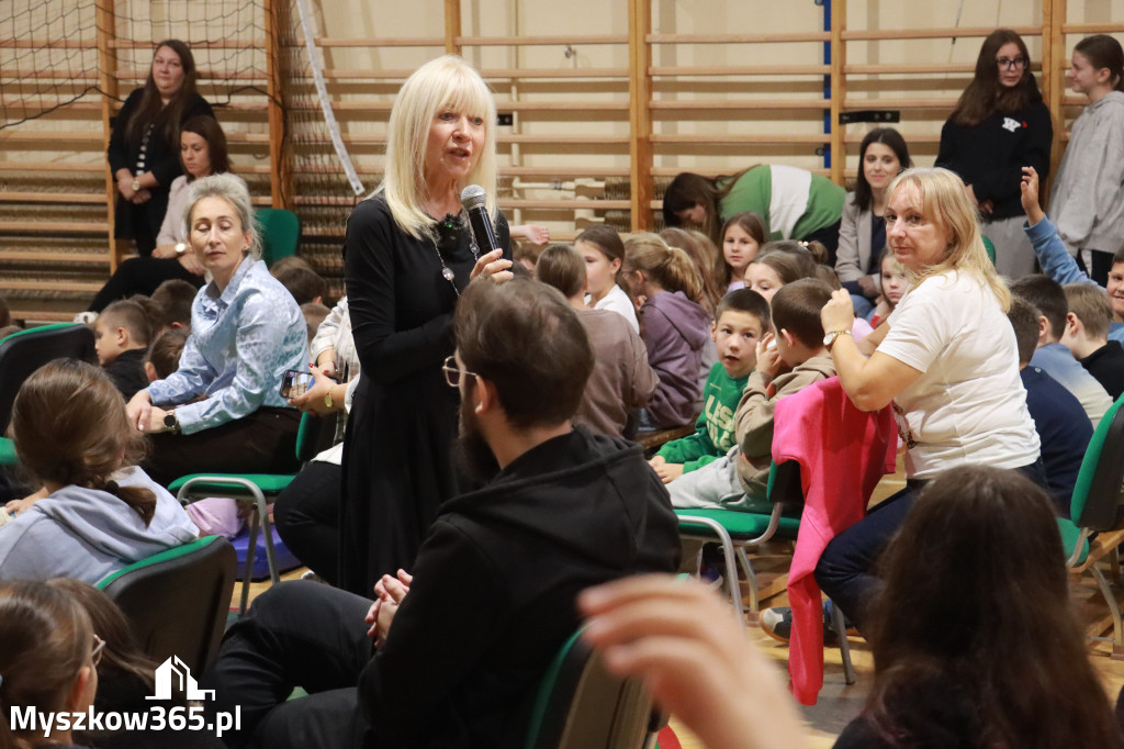 Fotorelacja: Sędzia Anna Maria Wesołowska w SP3 Myszków