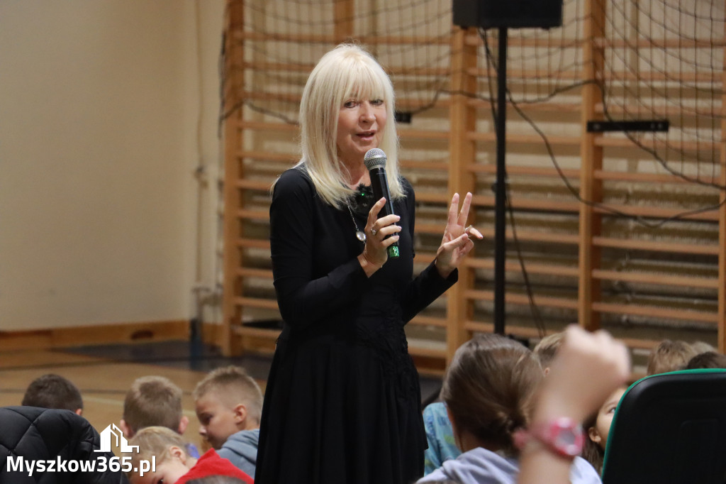 Fotorelacja: Sędzia Anna Maria Wesołowska w SP3 Myszków