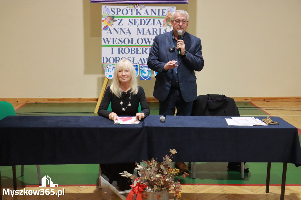 Fotorelacja: Sędzia Anna Maria Wesołowska w SP3 Myszków