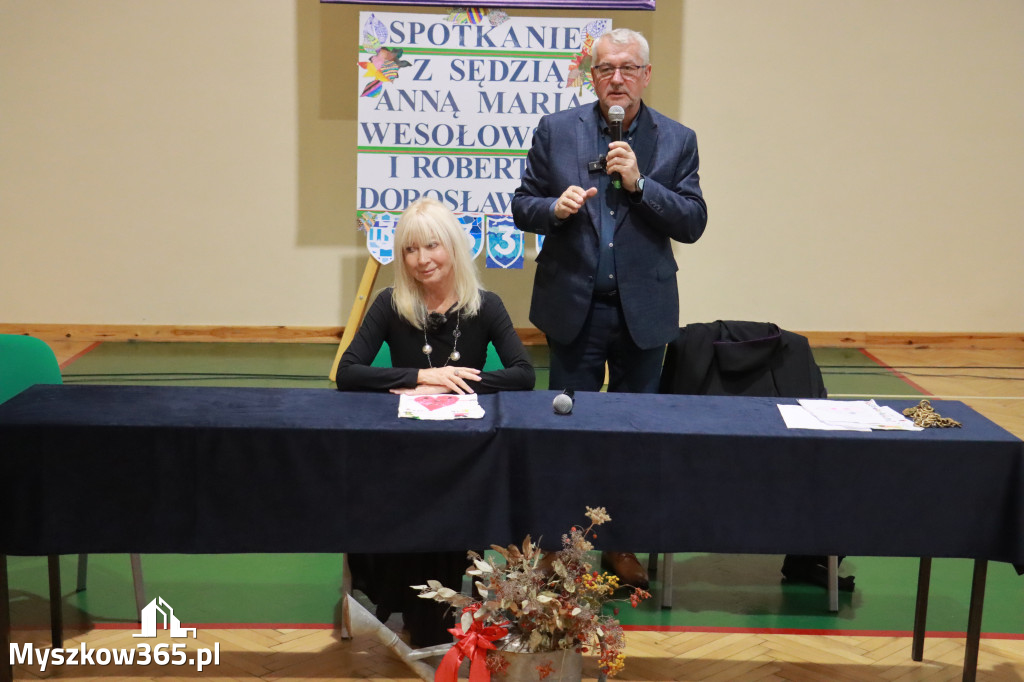 Fotorelacja: Sędzia Anna Maria Wesołowska w SP3 Myszków