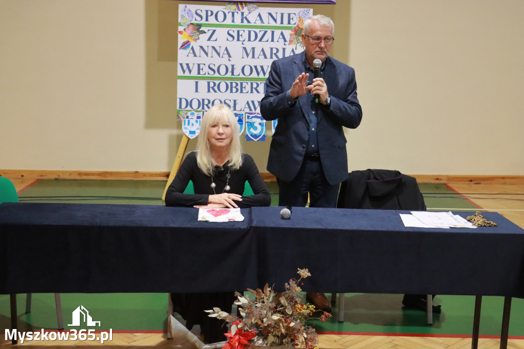 Fotorelacja: Sędzia Anna Maria Wesołowska w SP3 Myszków