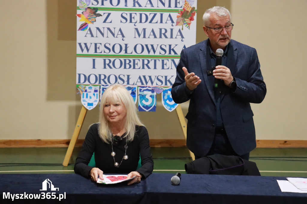 Fotorelacja: Sędzia Anna Maria Wesołowska w SP3 Myszków