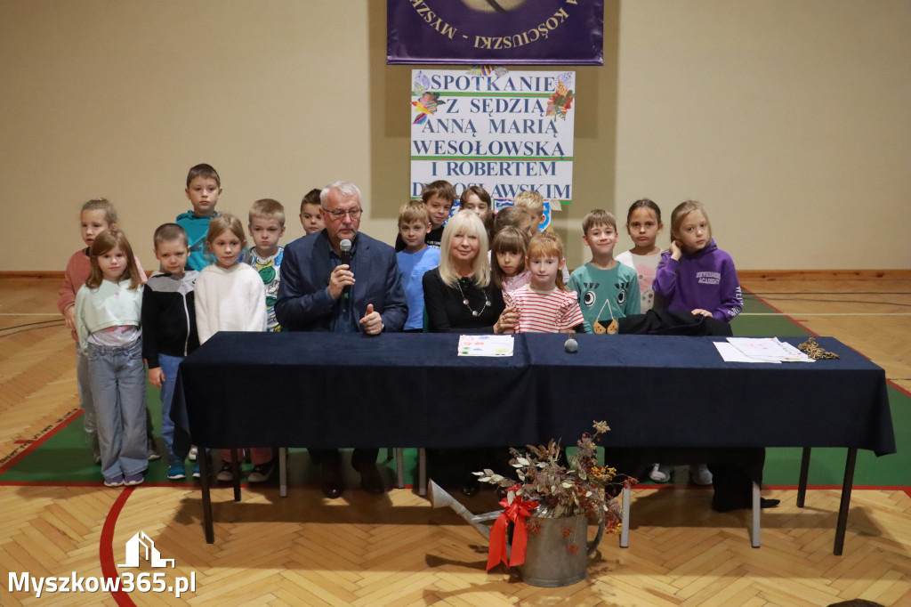 Fotorelacja: Sędzia Anna Maria Wesołowska w SP3 Myszków