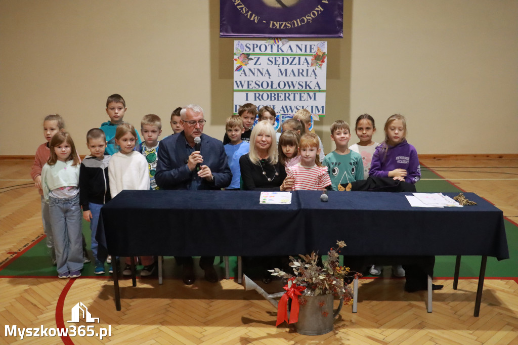 Fotorelacja: Sędzia Anna Maria Wesołowska w SP3 Myszków