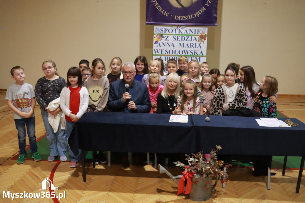 Fotorelacja: Sędzia Anna Maria Wesołowska w SP3 Myszków